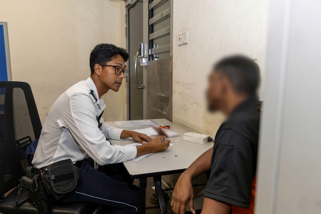 Singapore Authorities Stop Hundreds of Foreign Vehicles Over Unpaid Fines